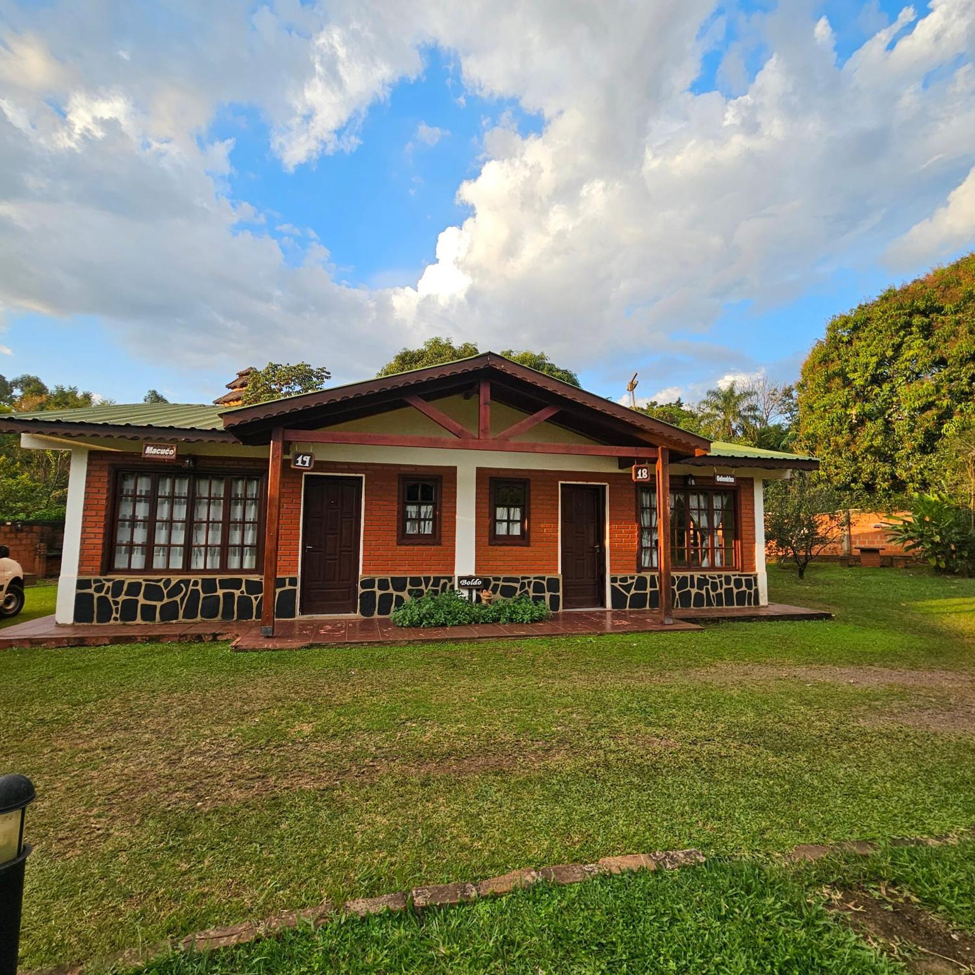Cabanas El Refugio Del Mensu プエルト・イグアス エクステリア 写真
