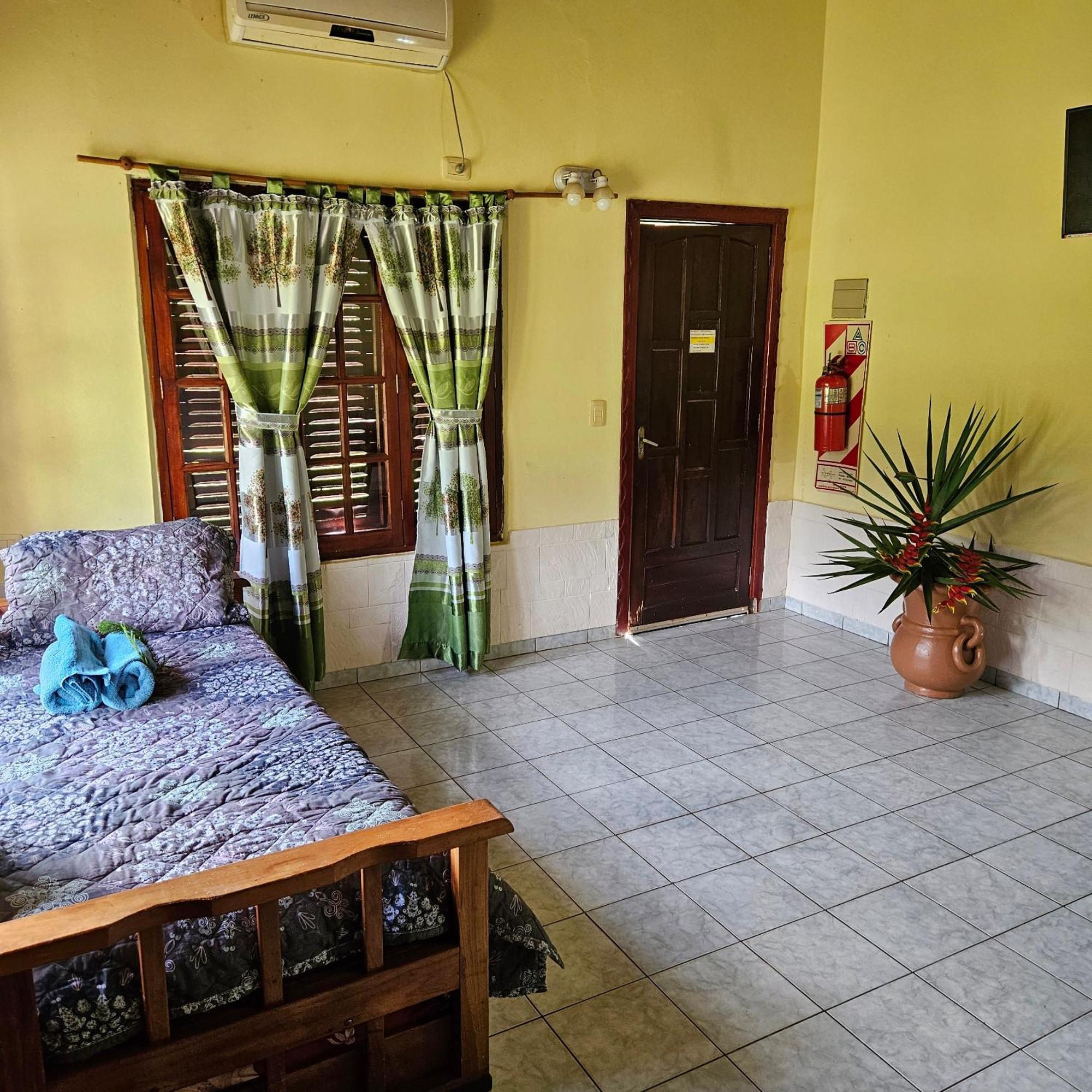 Cabanas El Refugio Del Mensu プエルト・イグアス エクステリア 写真